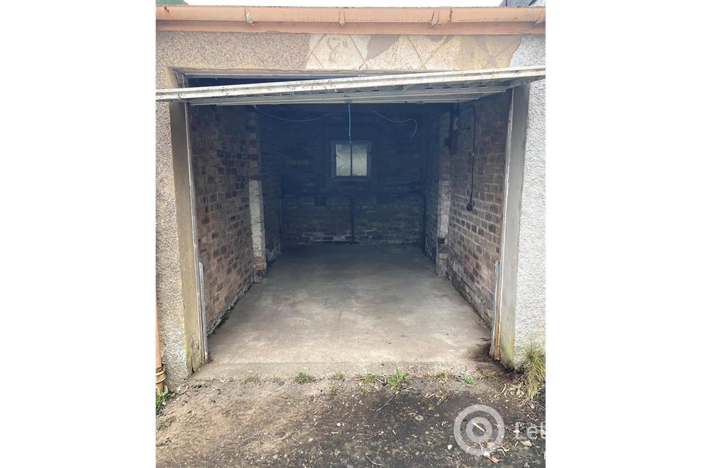 Property to rent in 41