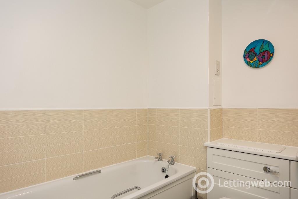 Property to rent in Rattray Drive, Greenbank, Edinburgh, EH10 5TH