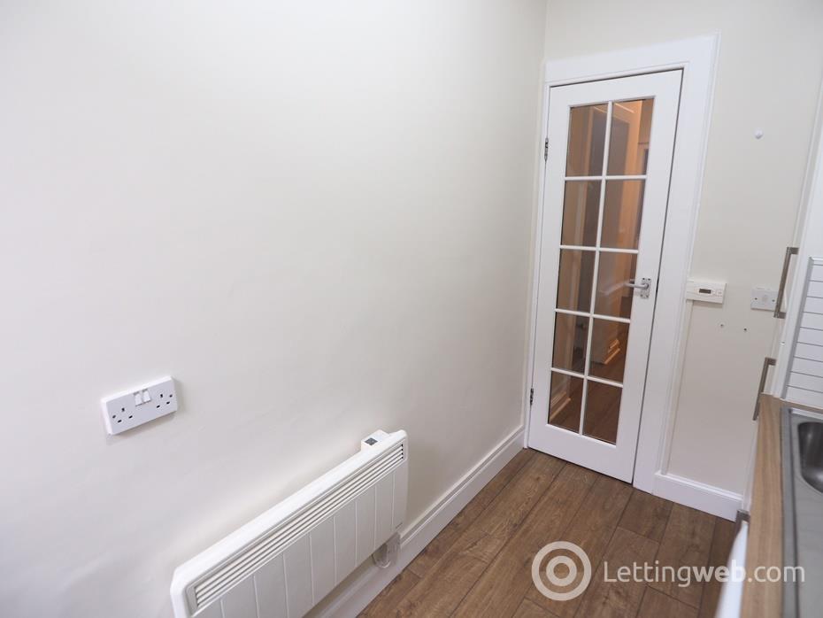 Property to rent in Montague Street, Edinburgh, EH8 9QX