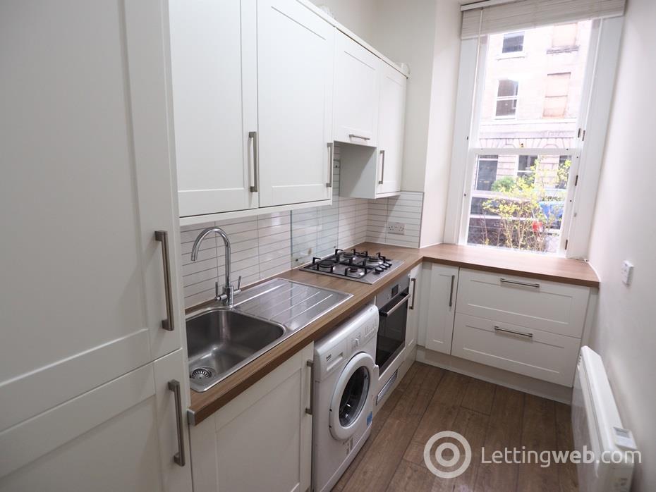 Property to rent in Montague Street, Edinburgh, EH8 9QX