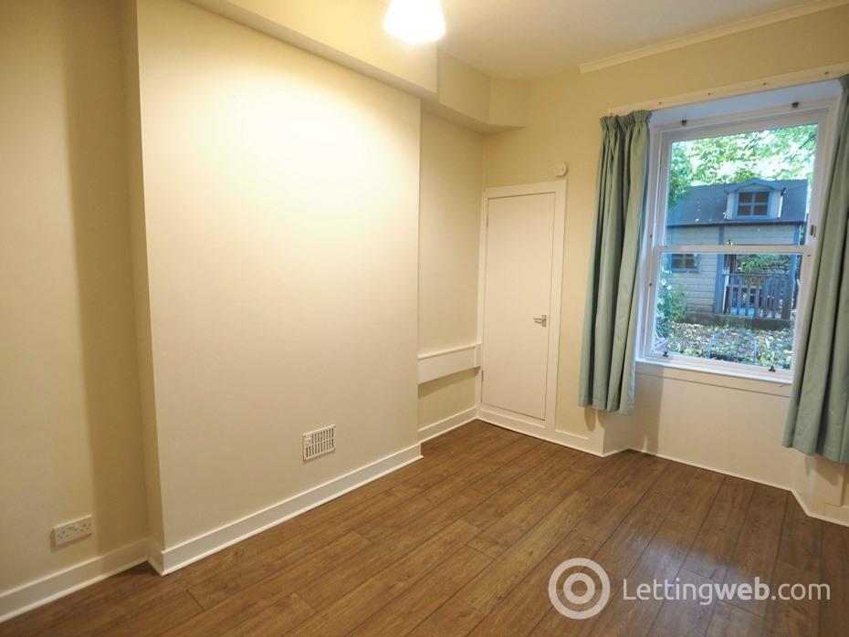 Property to rent in Montague Street, Edinburgh, EH8 9QX