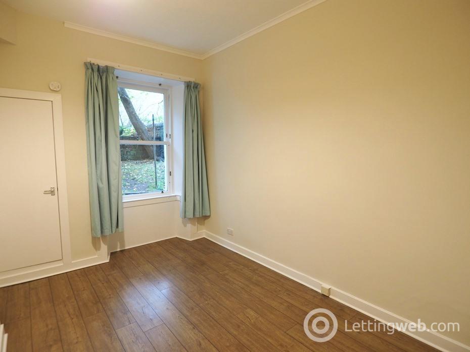 Property to rent in Montague Street, Edinburgh, EH8 9QX