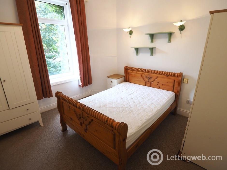 Property to rent in Kenmure Avenue