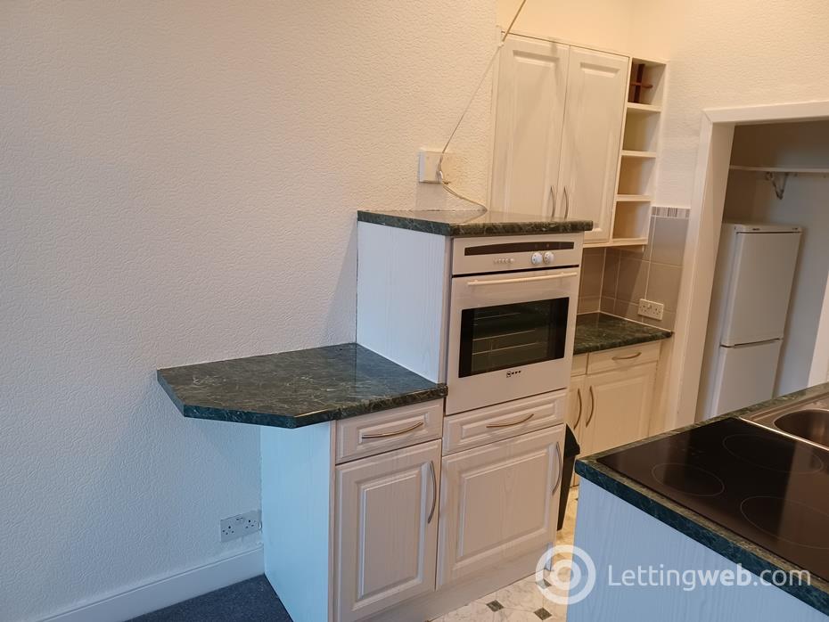 Property to rent in Marchmont Street