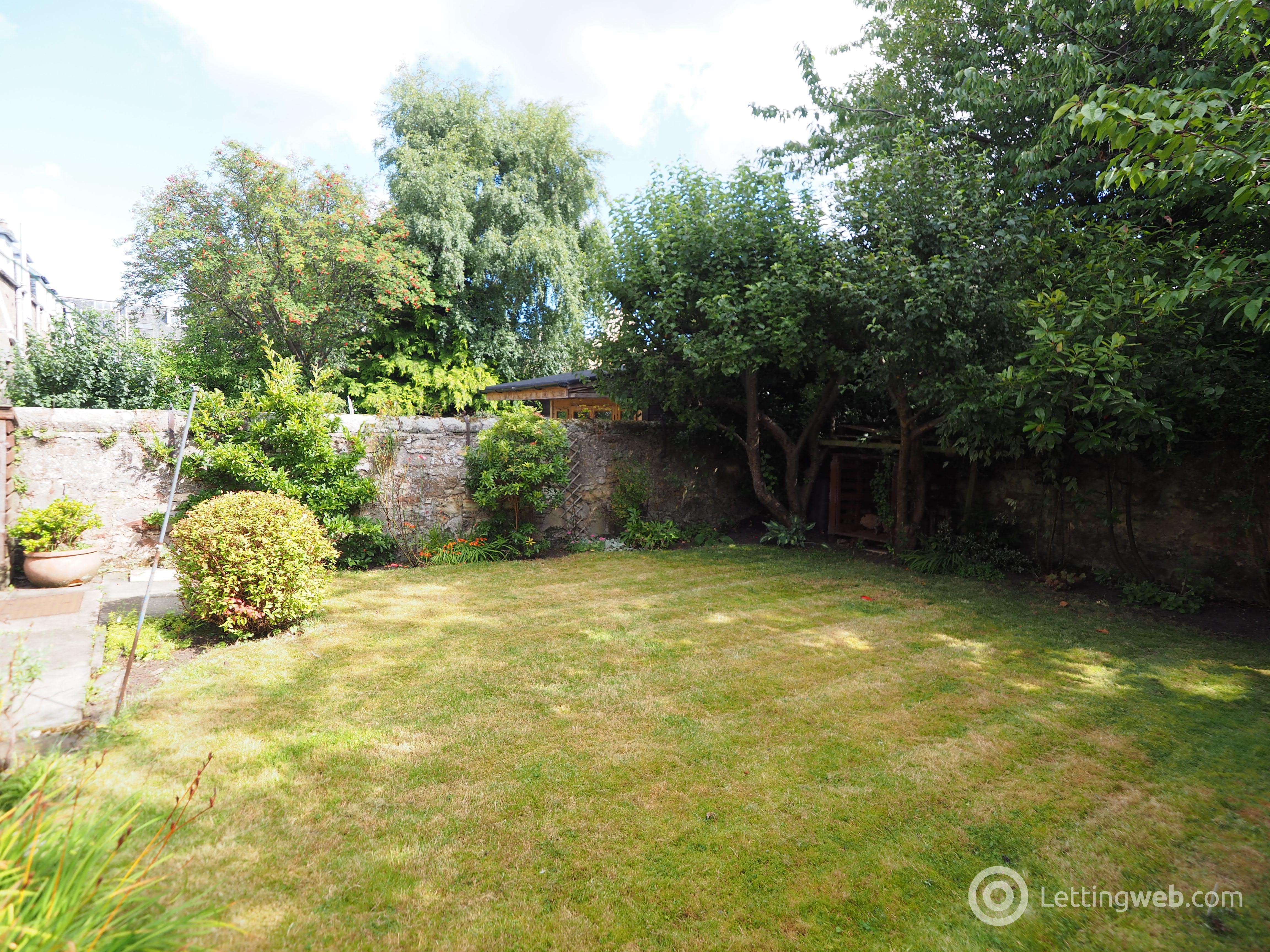 Property to rent in Windsor Gardens