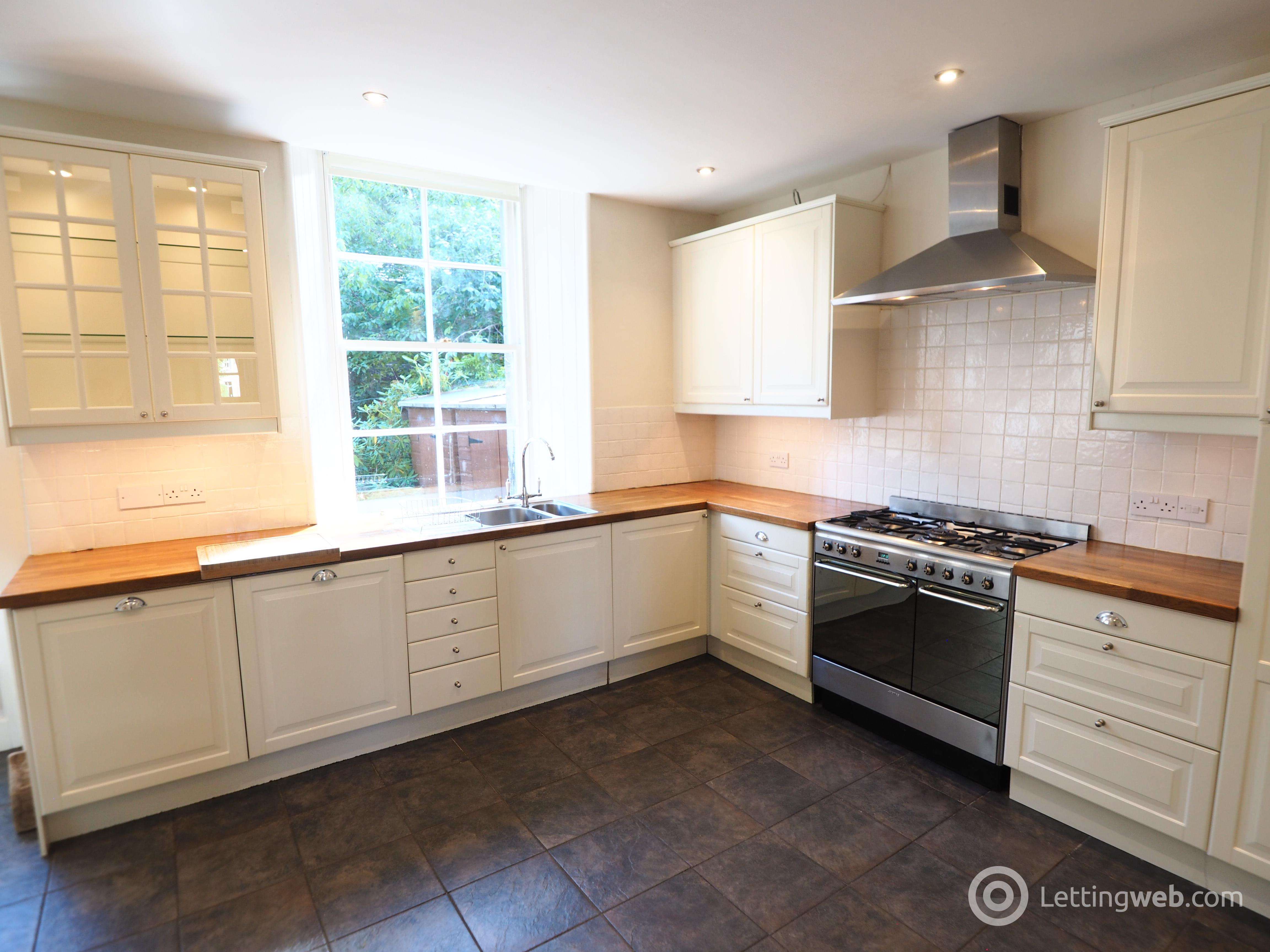 Property to rent in Windsor Gardens