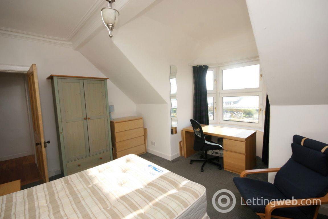 Property to rent in Perth Road, Dundee