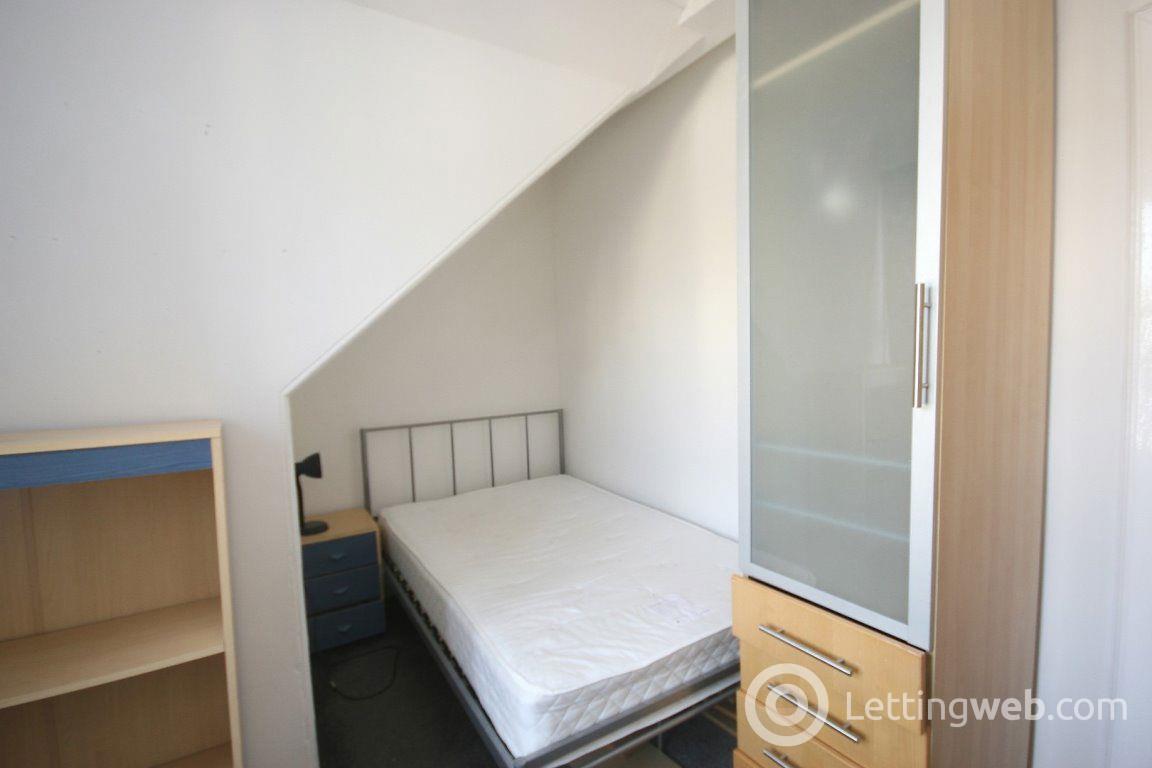 Property to rent in Perth Road, Dundee