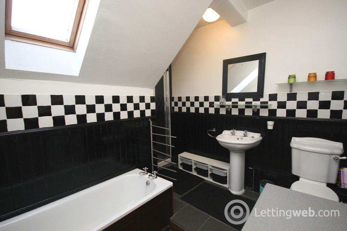 Property to rent in Perth Road, Dundee