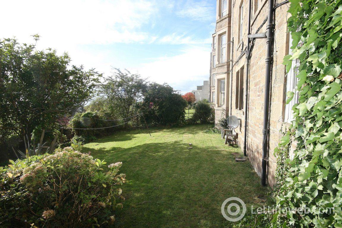 Property to rent in Perth Road, Dundee