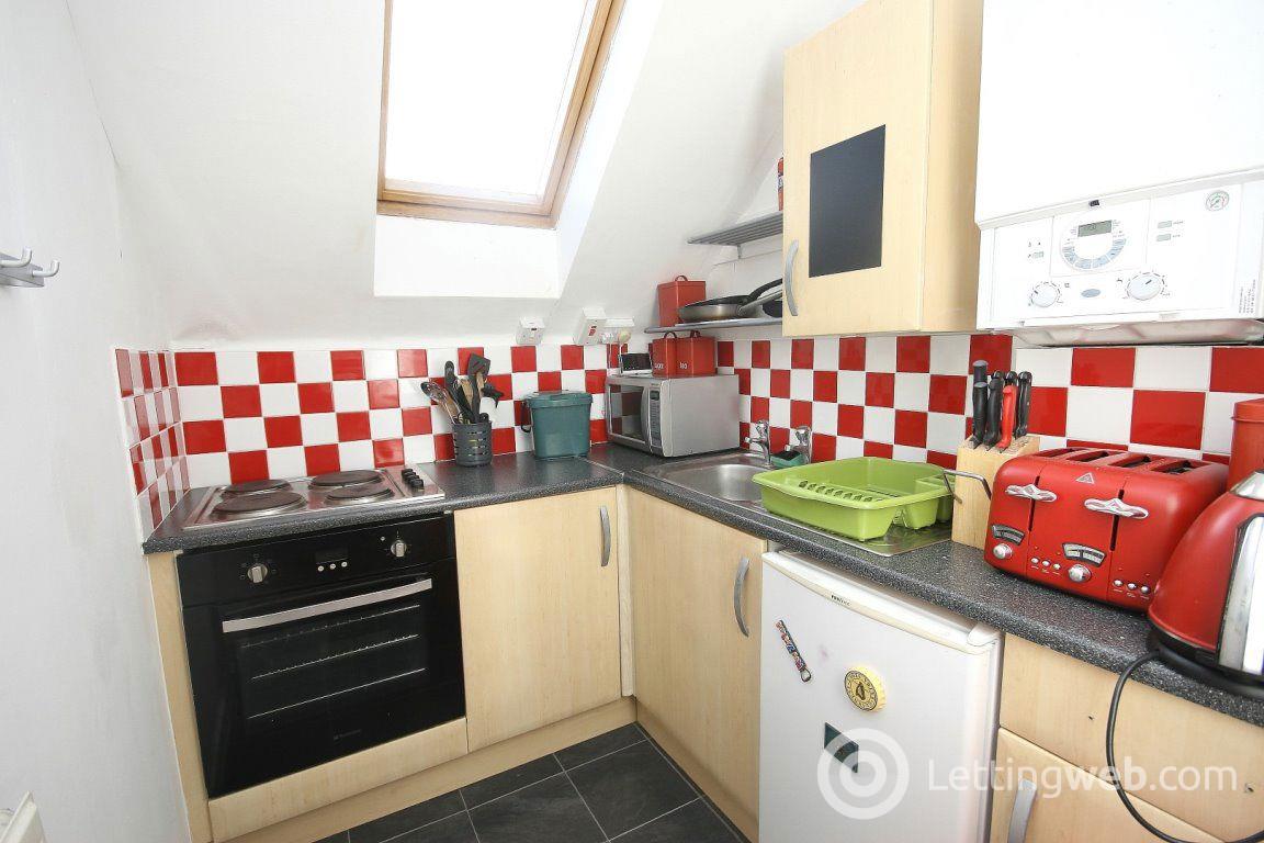 Property to rent in Perth Road, Dundee