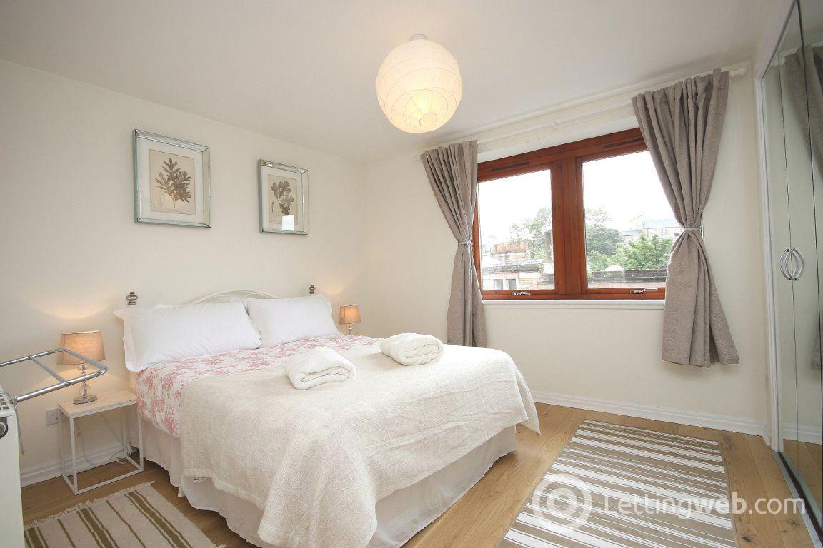 Property to rent in St Stephen Street, Stockbridge, Edinburgh