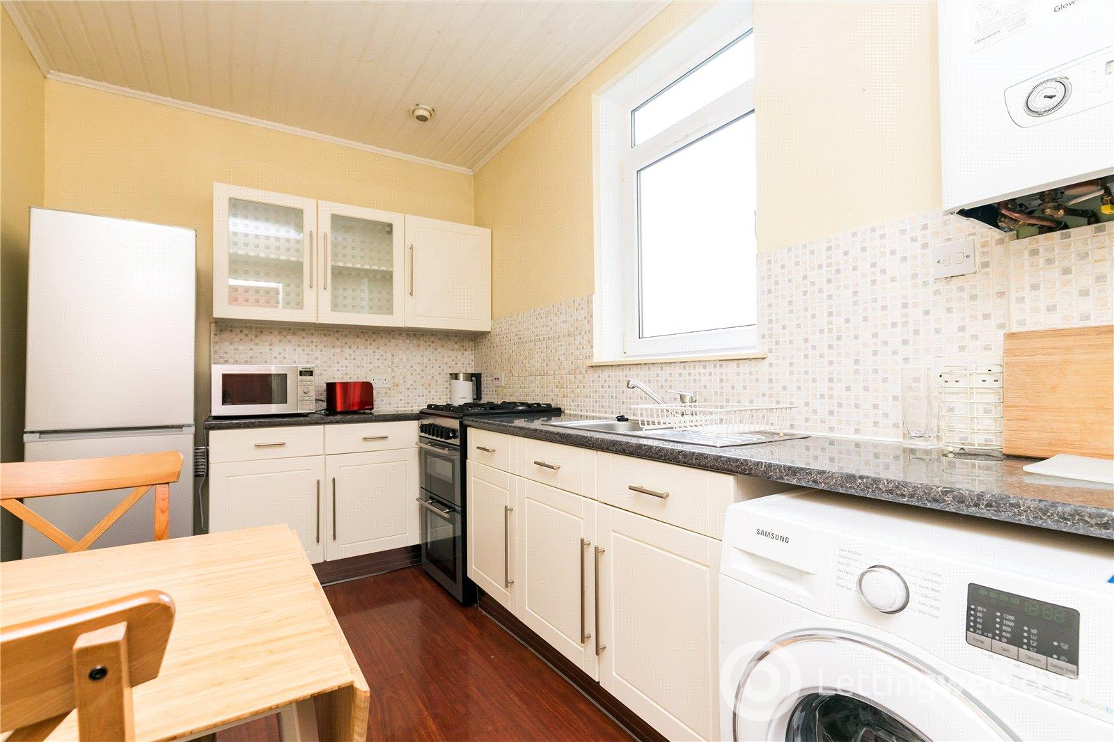 Property to rent in Union Grove, 1R, Aberdeen, AB10