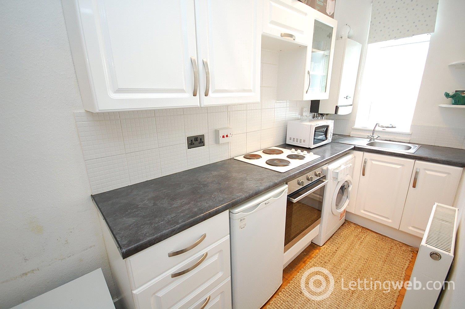 Property to rent in Balmoral Place, Ground Floor Right, Aberdeen, AB10