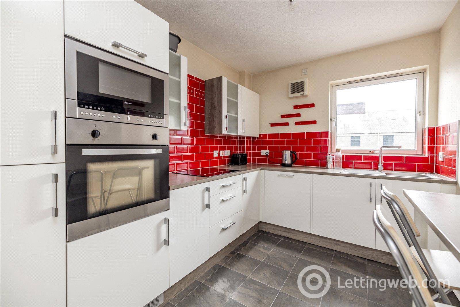 Property to rent in Virginia Street, Aberdeen, AB11