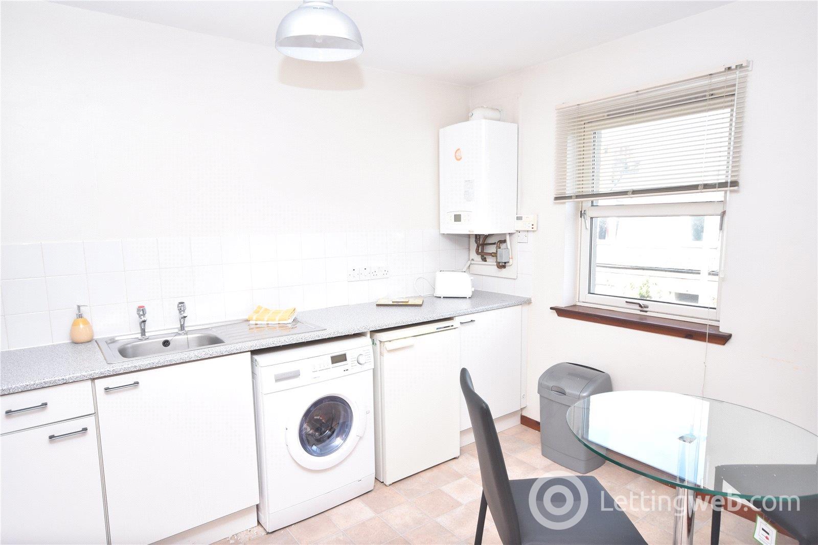 Property to rent in Mountview Gardens, Rosemount, Aberdeen, AB25