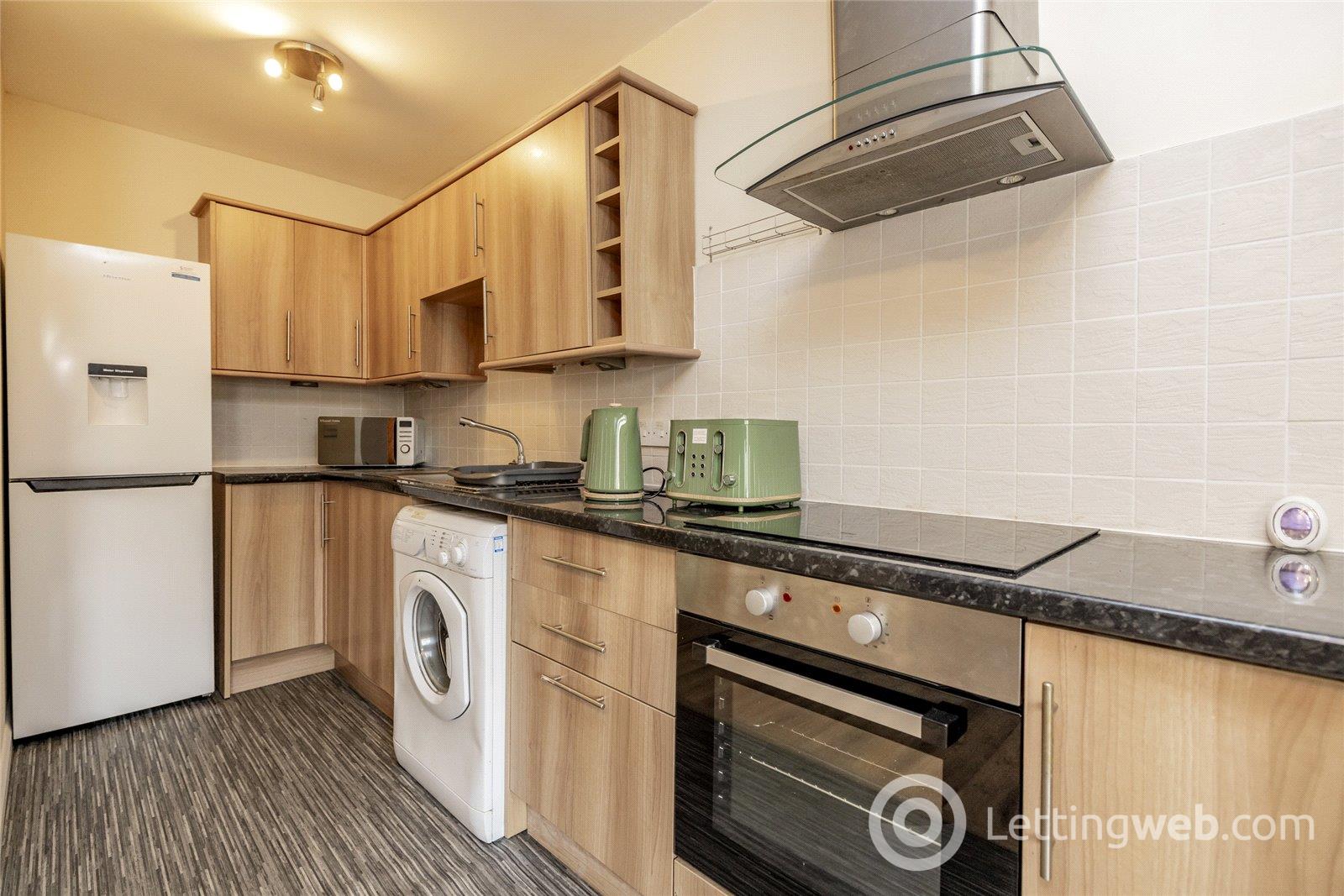 Property to rent in Great Northern Road, Aberdeen, AB24