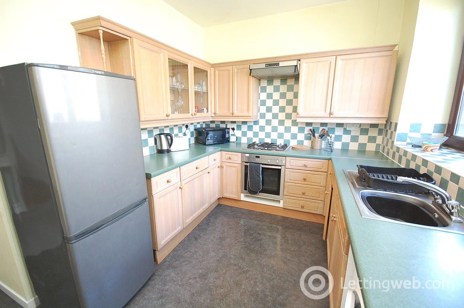Property to rent in Urquhart Road, Aberdeen, AB24