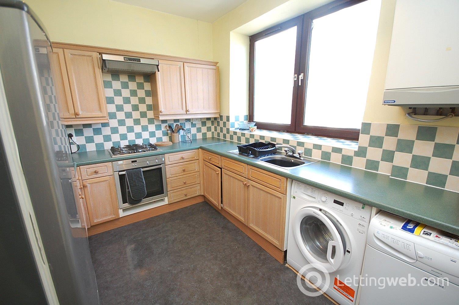 Property to rent in Urquhart Road, Aberdeen, AB24