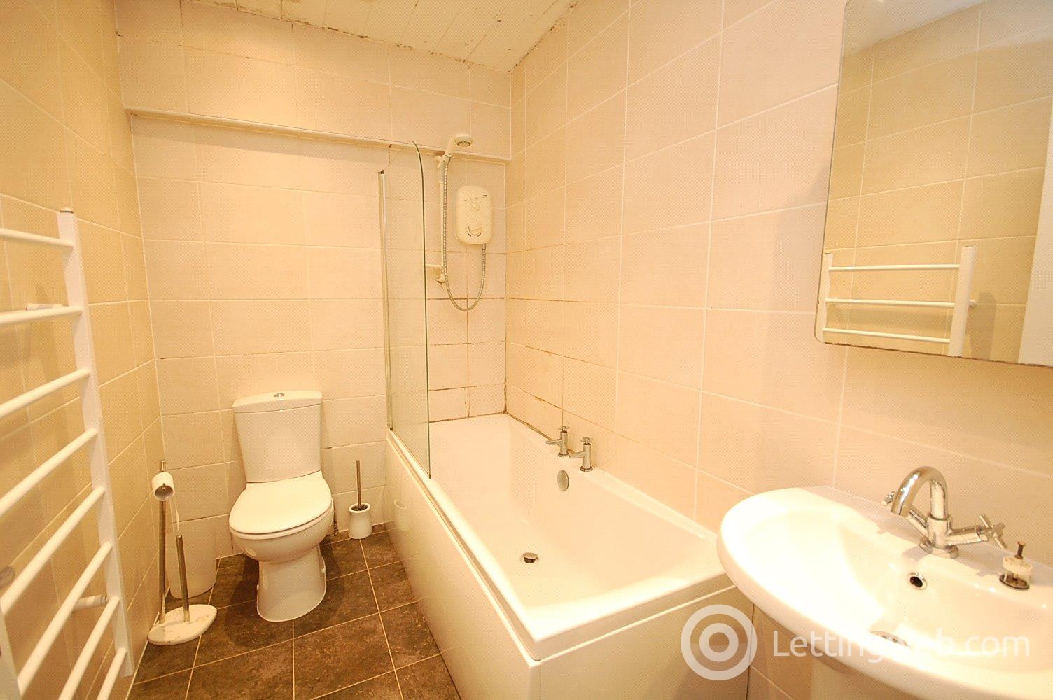 Property to rent in Urquhart Road, Aberdeen, AB24