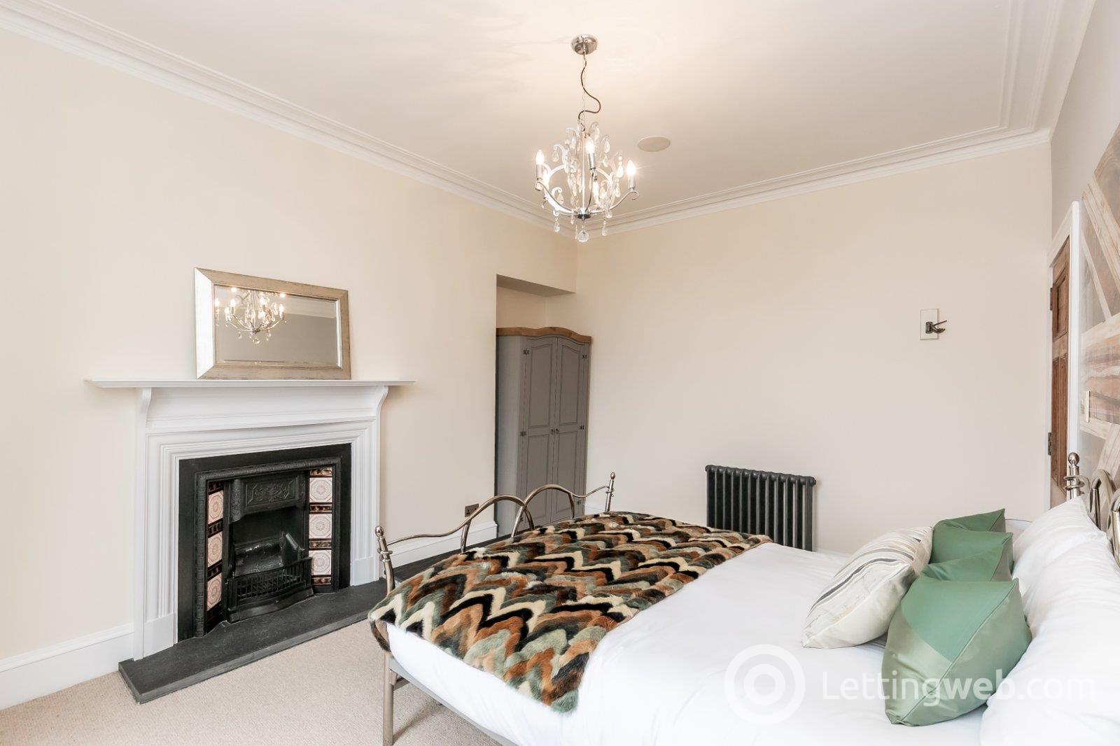 Property to rent in Forest Avenue, Aberdeen, AB15