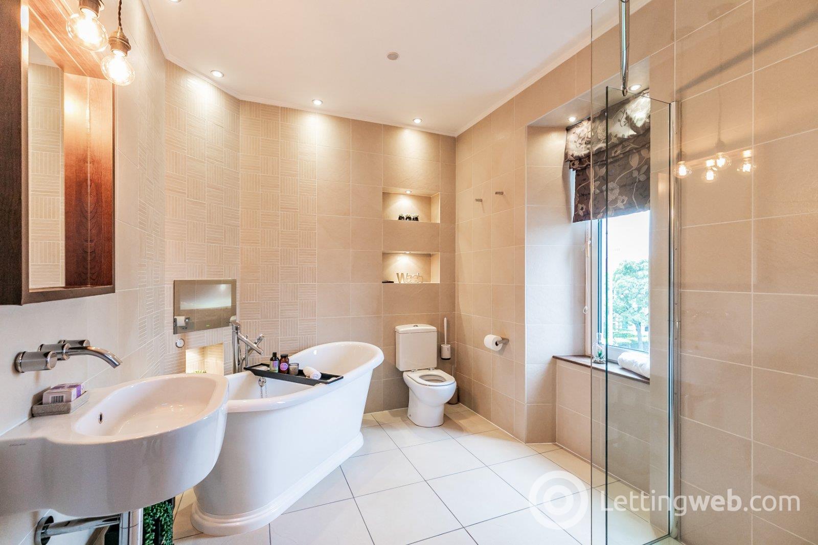 Property to rent in Forest Avenue, Aberdeen, AB15