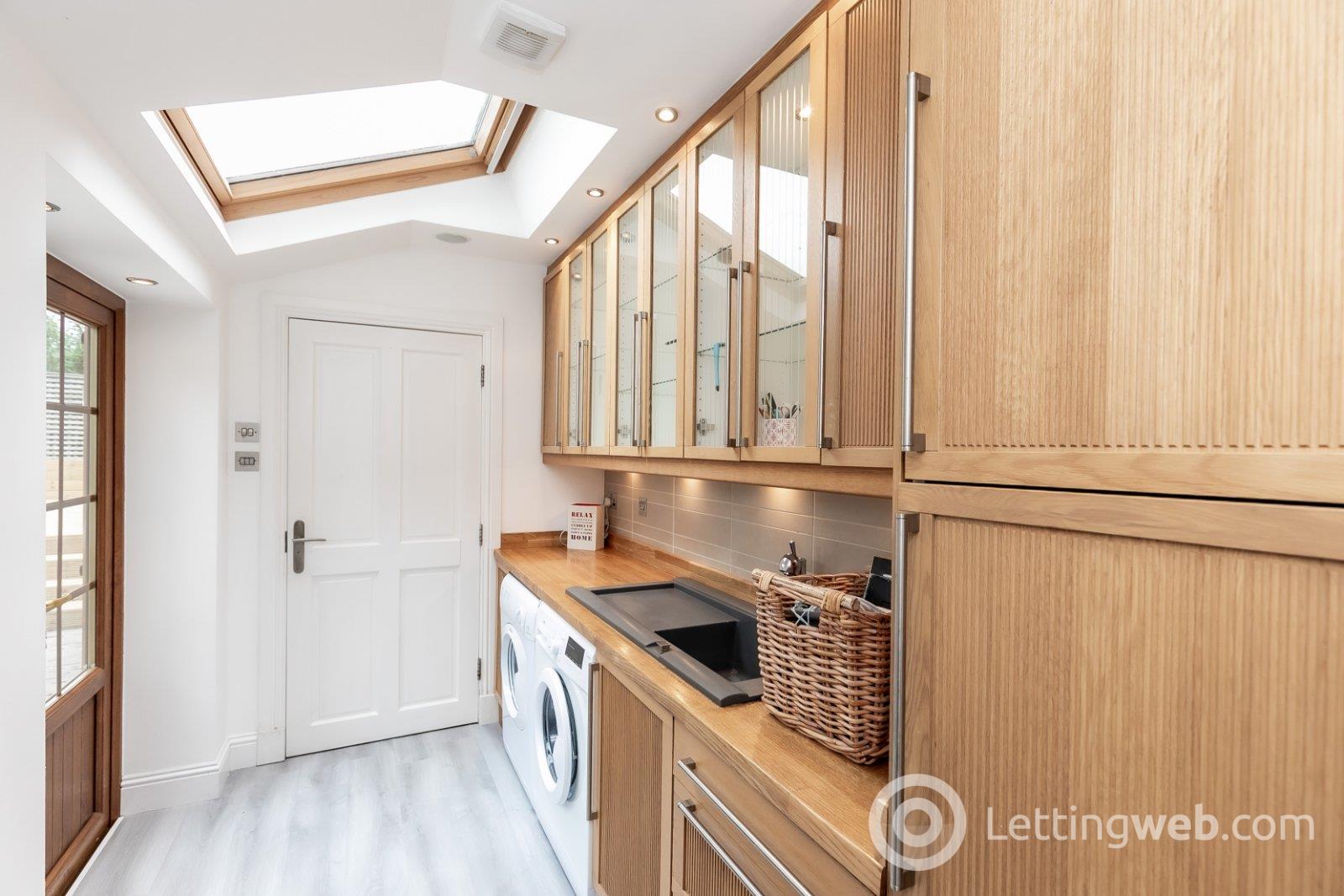Property to rent in Forest Avenue, Aberdeen, AB15