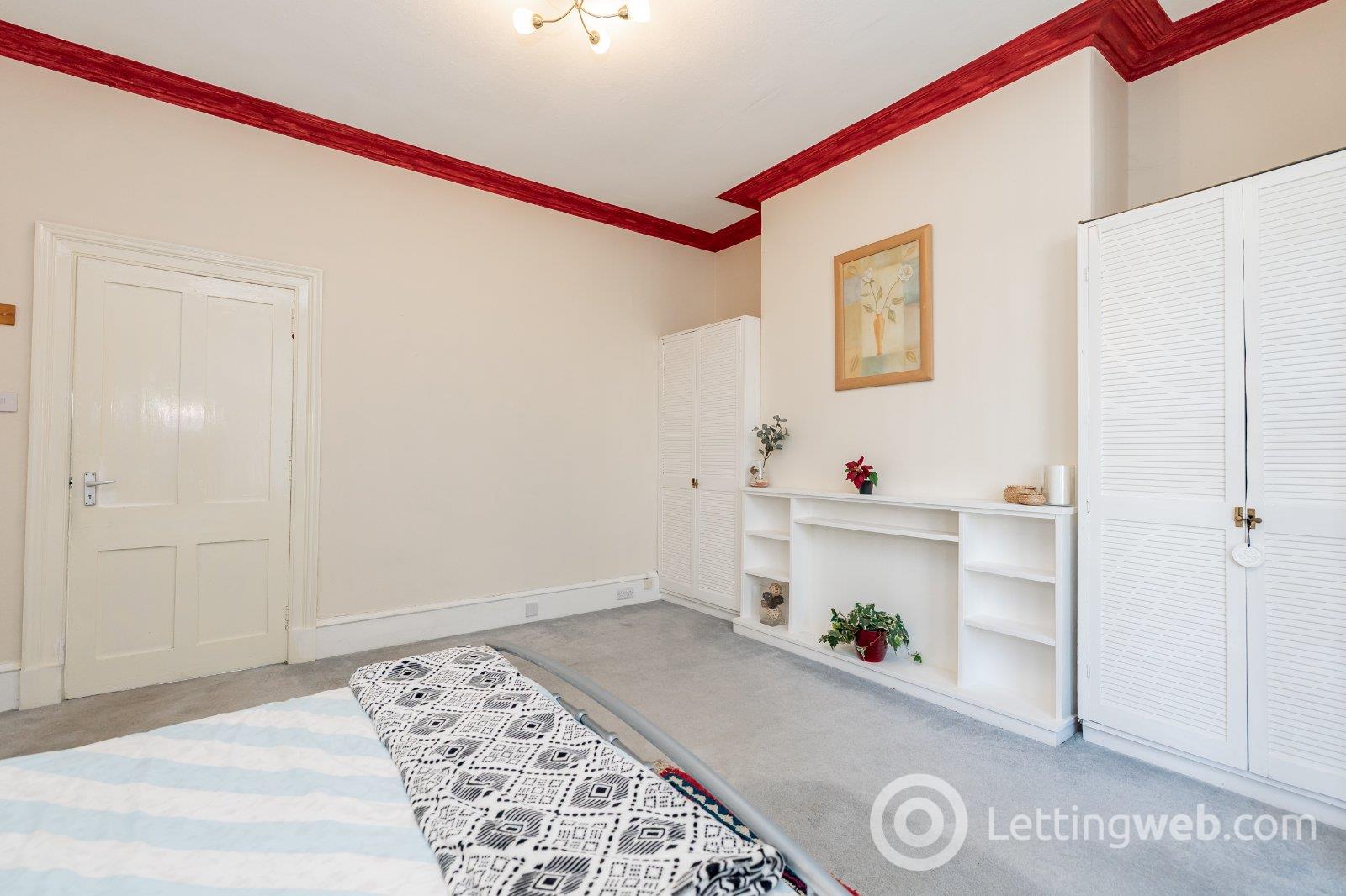 Property to rent in Fonthill Road, Ferryhill, Aberdeen, AB11