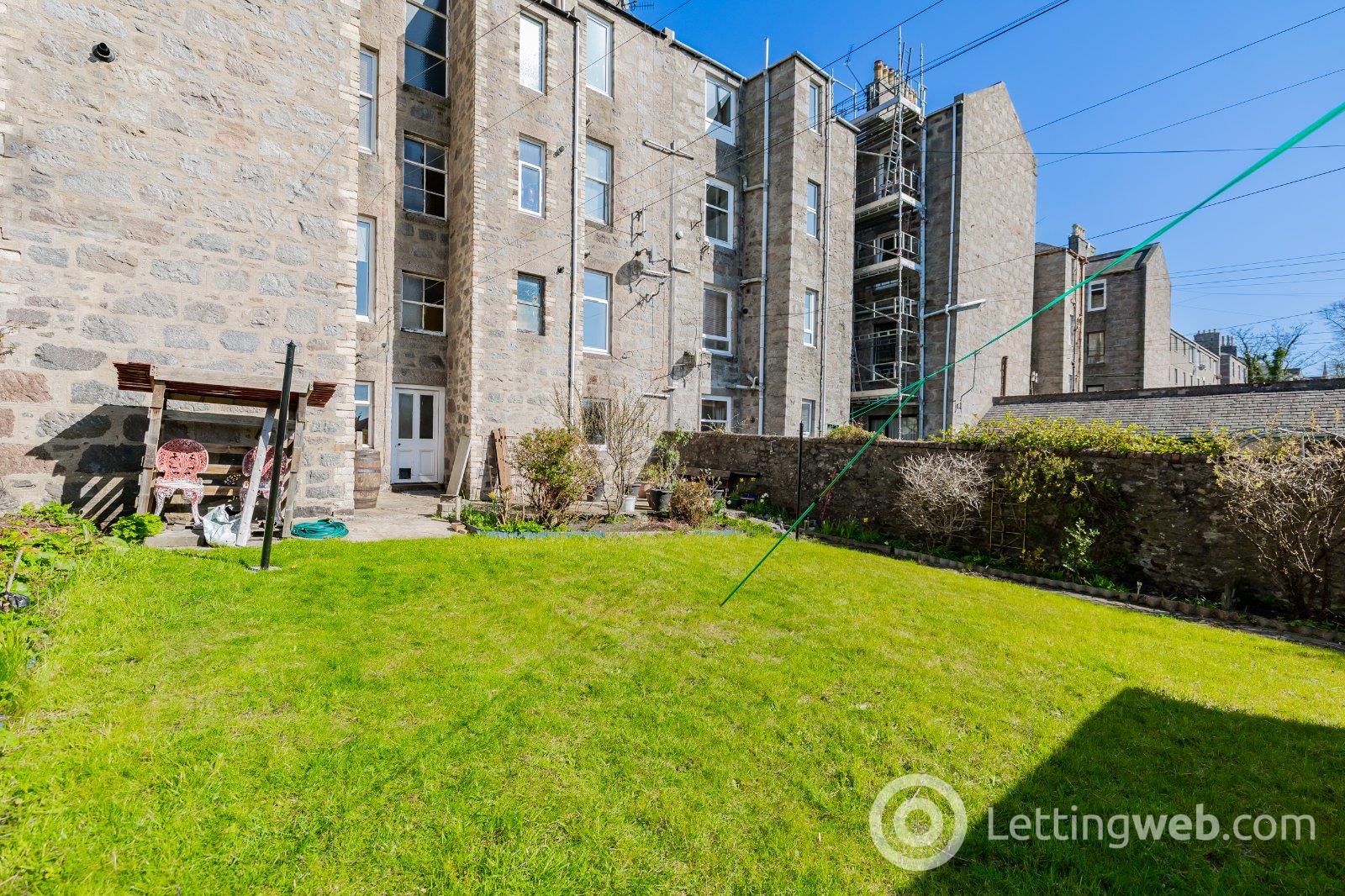 Property to rent in Fonthill Road, Ferryhill, Aberdeen, AB11