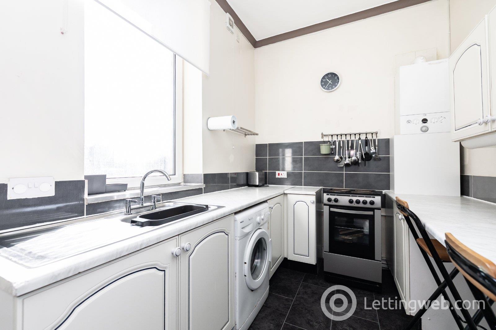 Property to rent in Fonthill Road, Ferryhill, Aberdeen, AB11