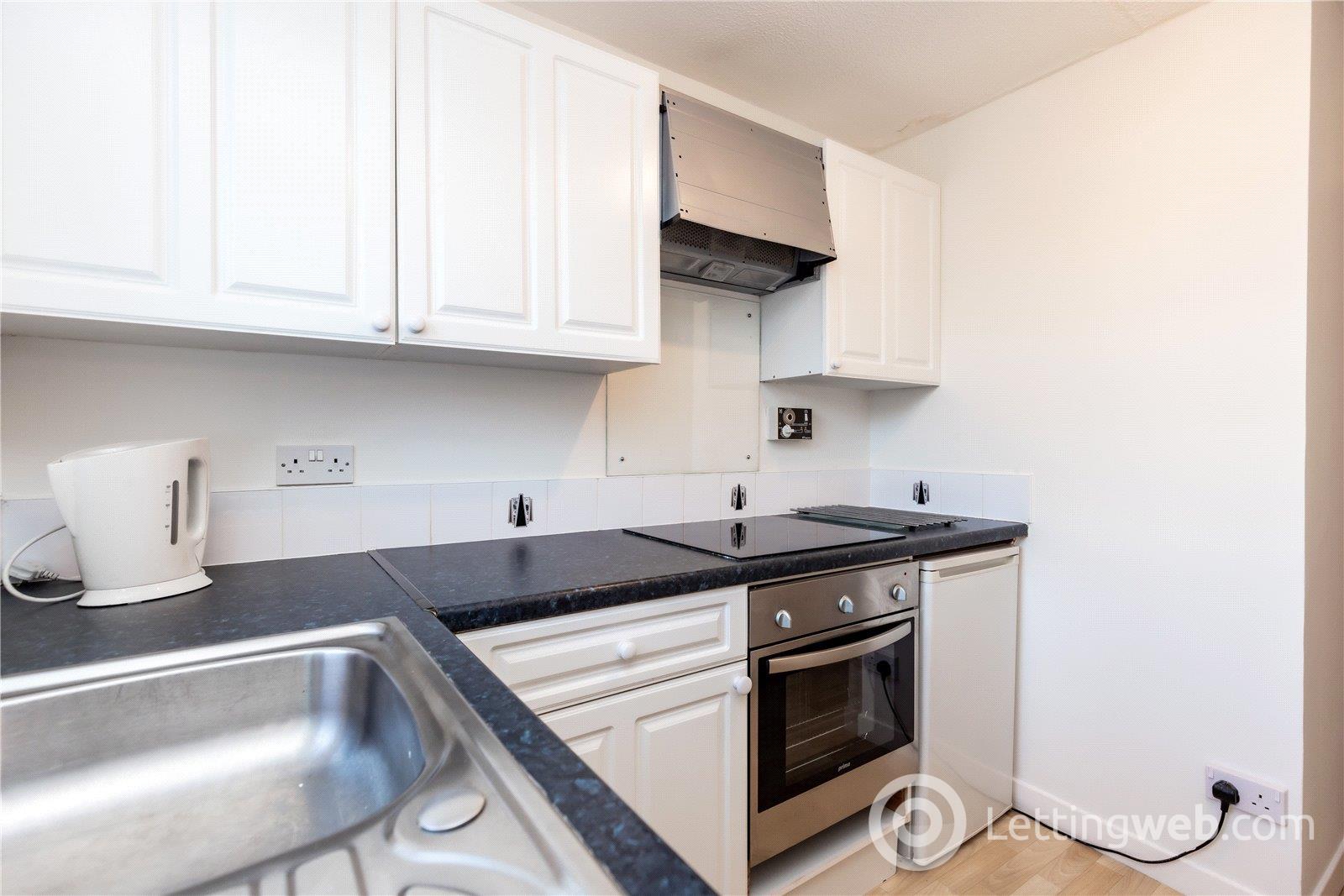 Property to rent in Great Western Road, Aberdeen, AB10