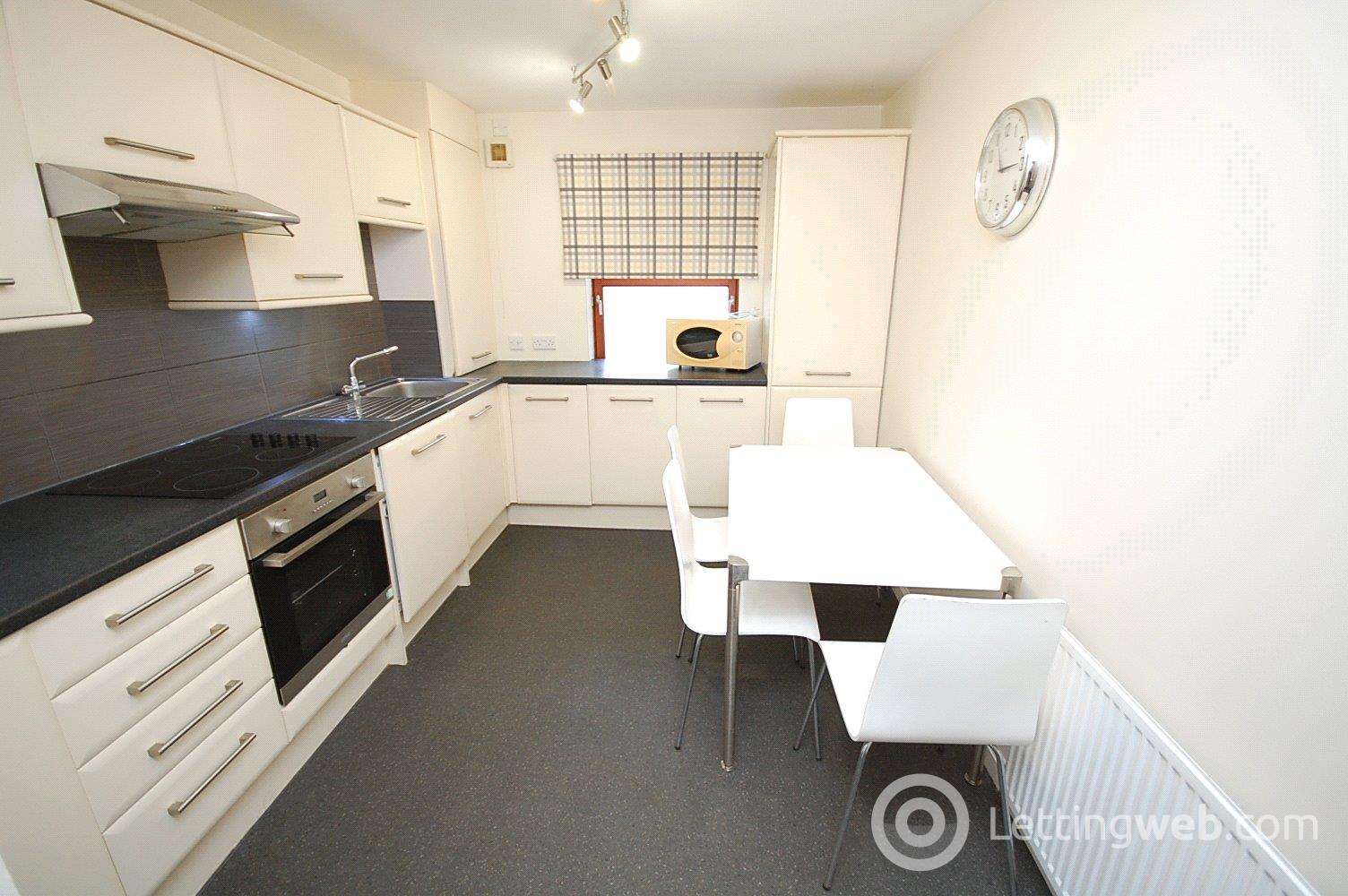 Property to rent in Stanley Street, Aberdeen, AB10