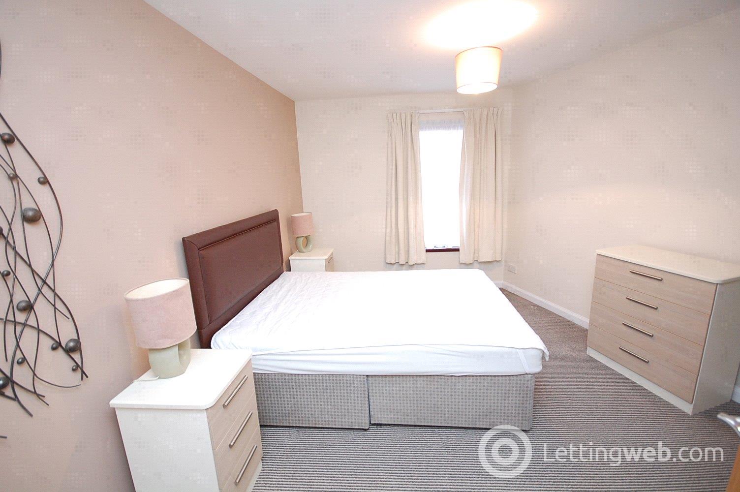 Property to rent in Stanley Street, Aberdeen, AB10