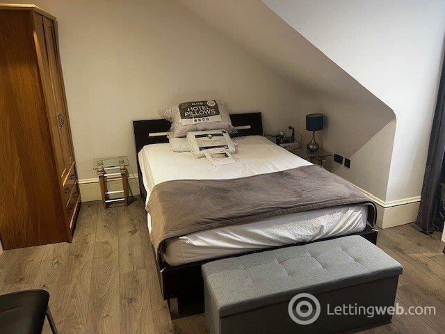 Property to rent in Union Street, City Centre, Aberdeen, AB11