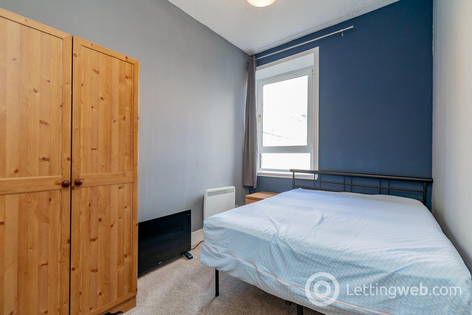 Property to rent in Charlotte Street, 2nd Floor Right, Aberdeen, AB25