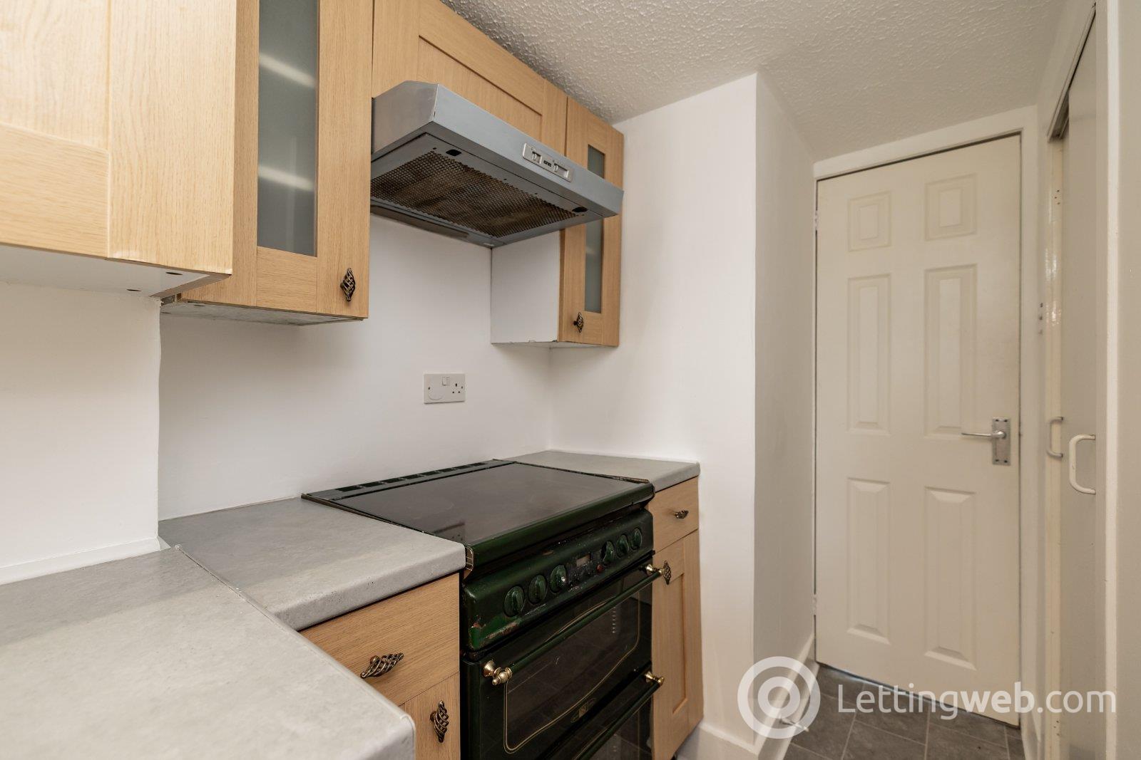 Property to rent in Charlotte Street, 2nd Floor Right, Aberdeen, AB25
