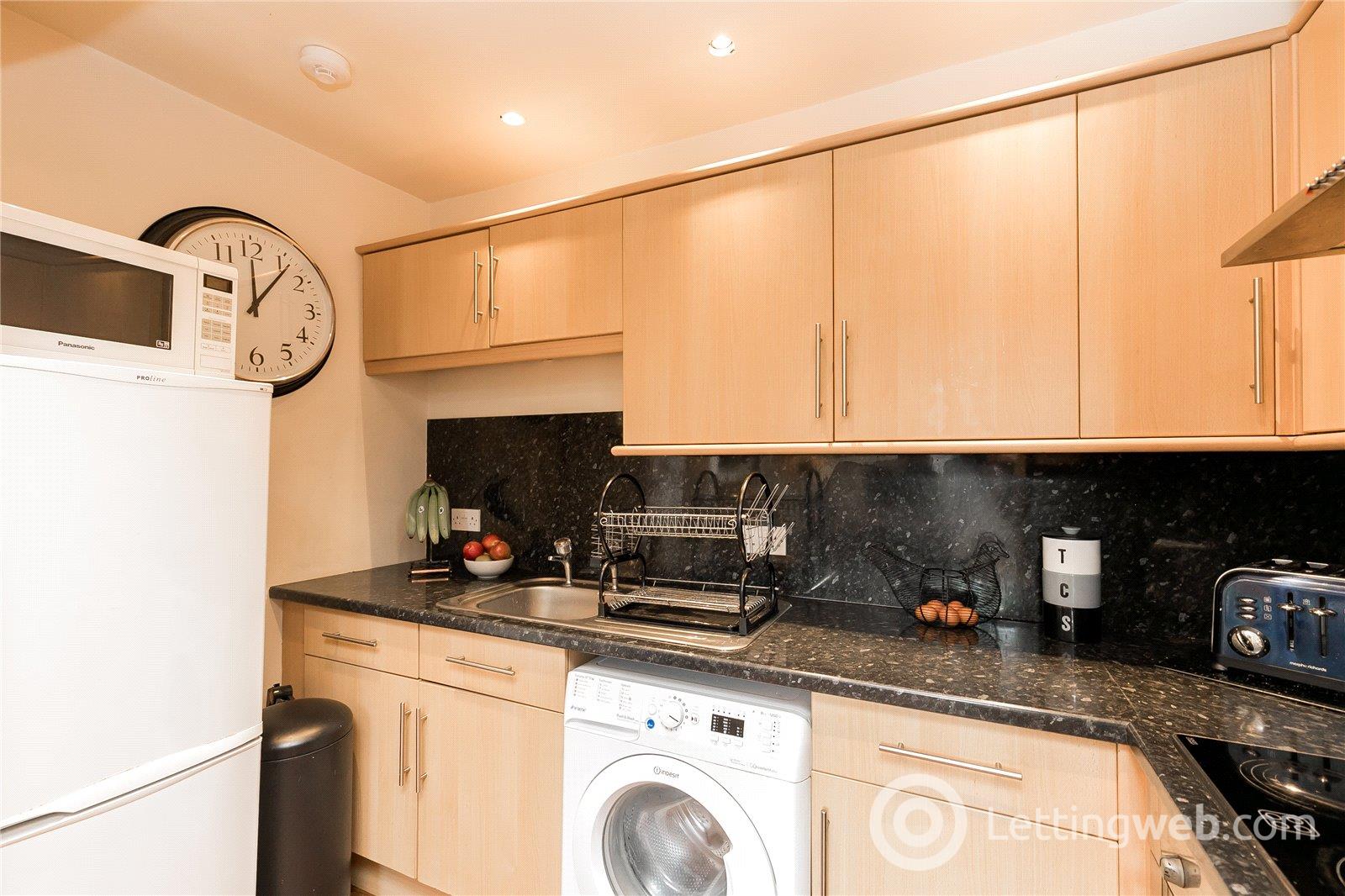 Property to rent in Claremont Street, Aberdeen, Aberdeenshire, AB10