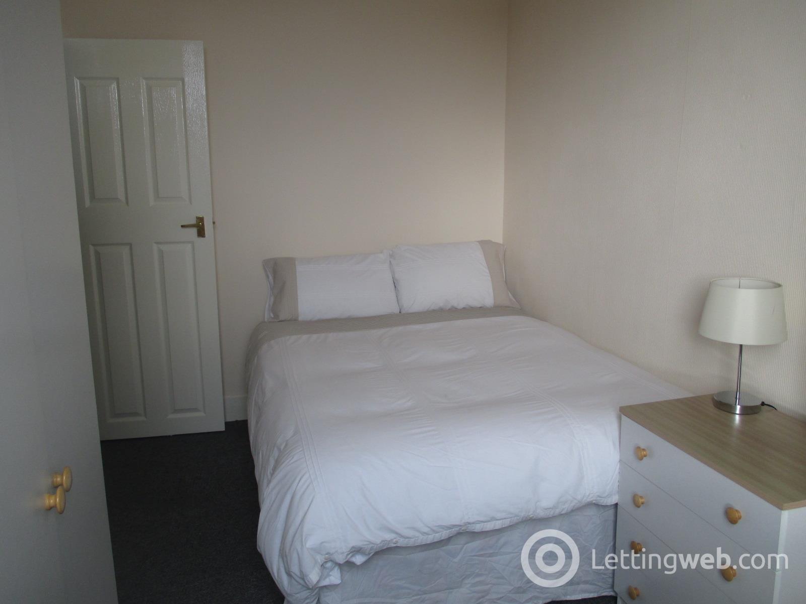 Property to rent in Holburn Street, Aberdeen, AB10