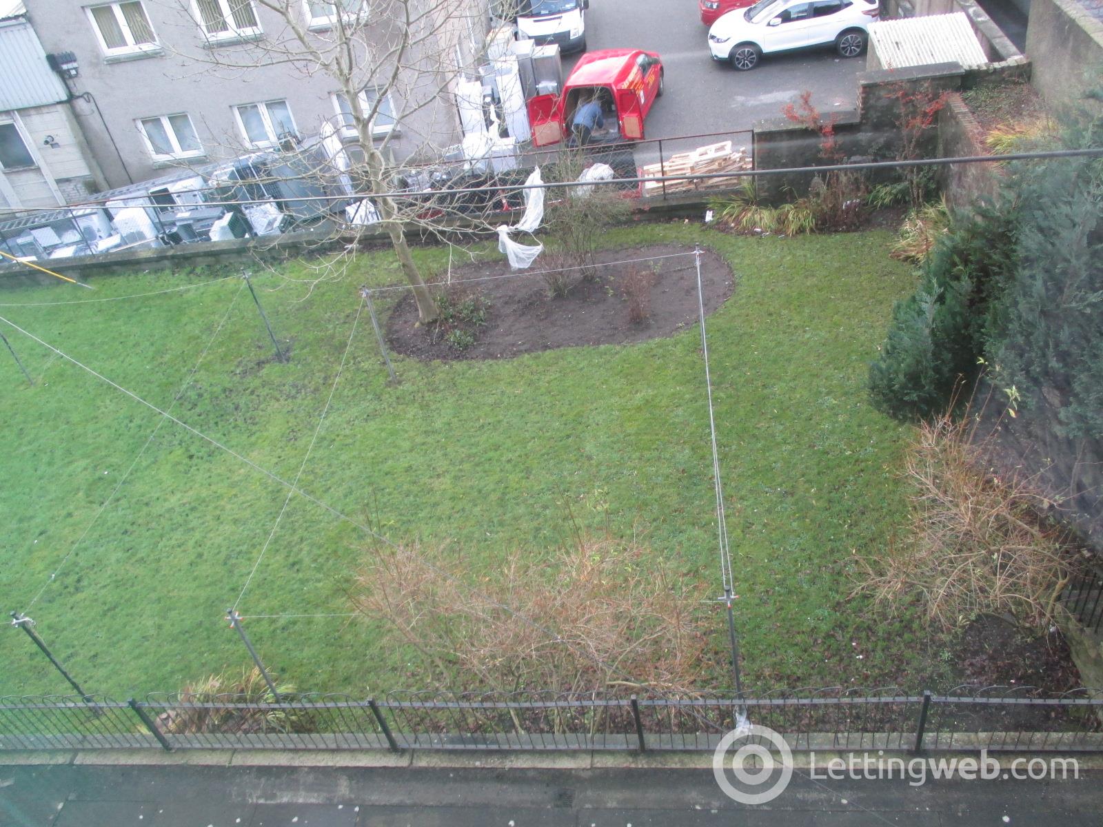 Property to rent in Holburn Street, Aberdeen, AB10