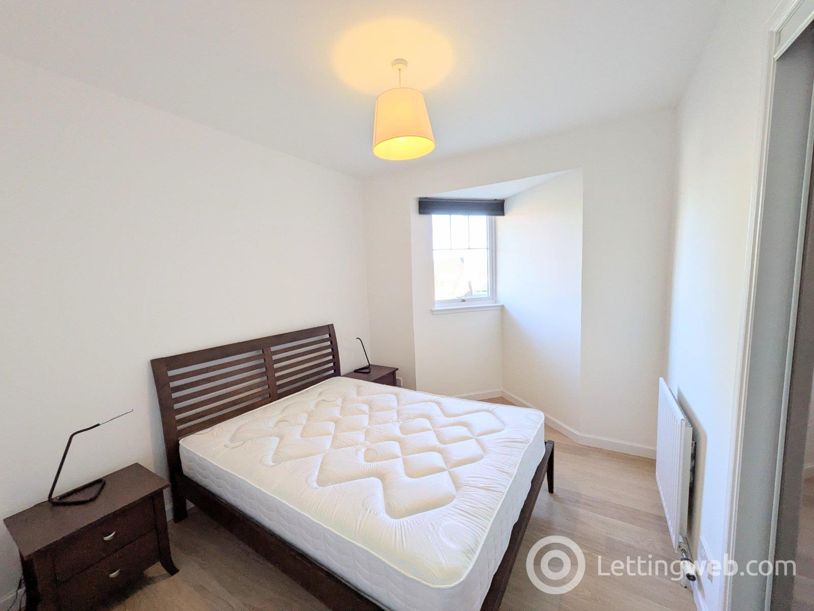 Property to rent in Charlotte Street, Aberdeen, AB25