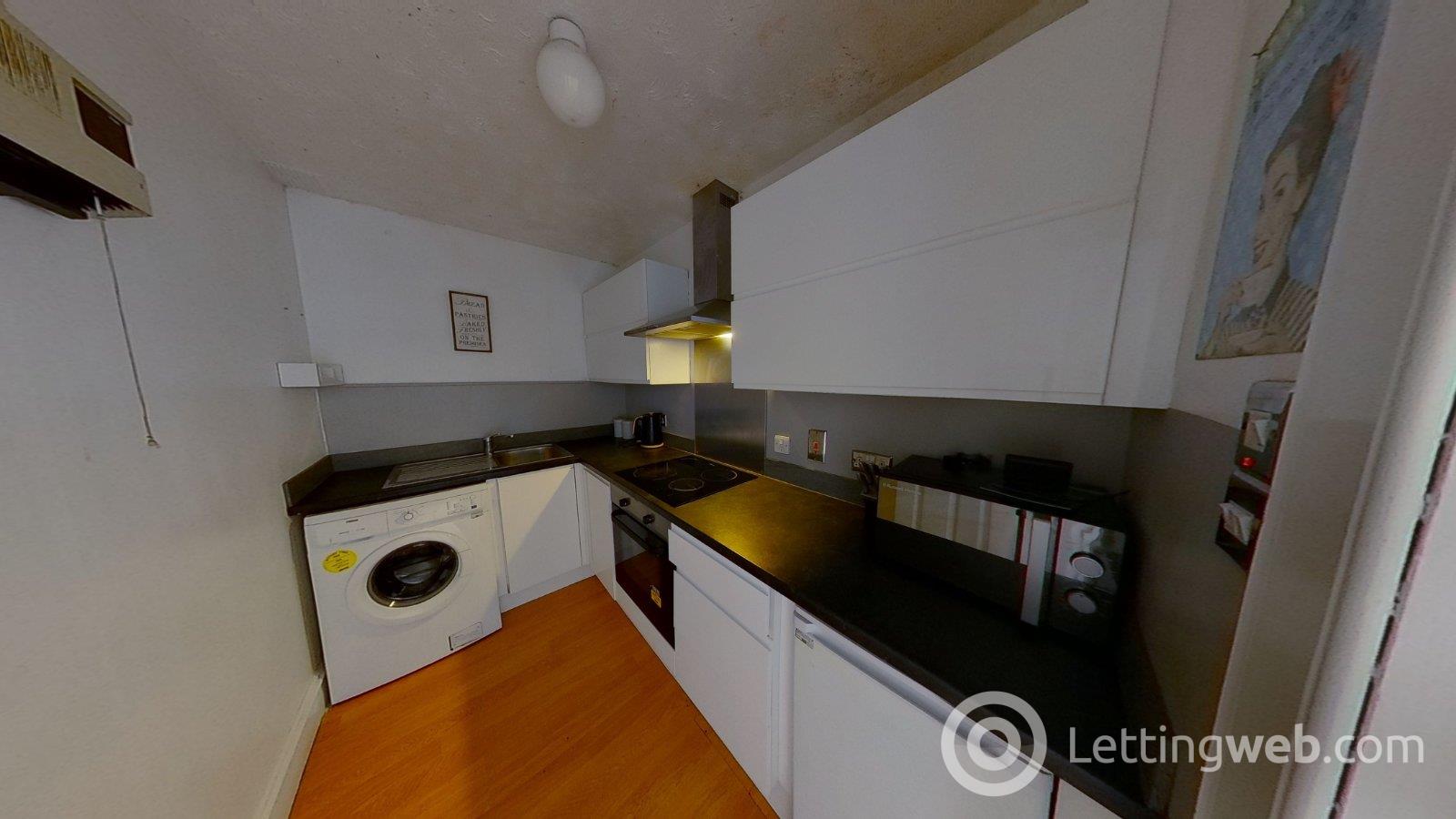 Property to rent in Rosebank Terrace, City Centre, Aberdeen, AB11