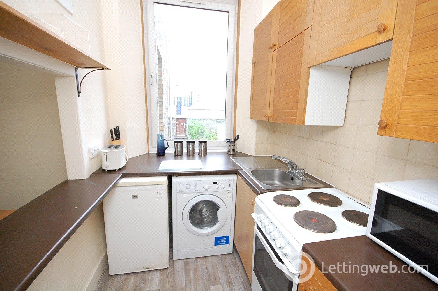 Property to rent in Union Grove, West End, Aberdeen, AB10