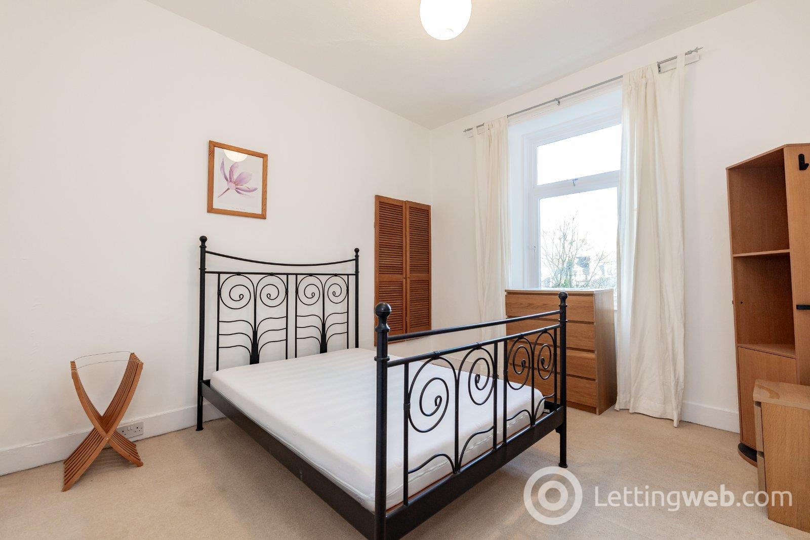 Property to rent in Holland Street, Aberdeen, AB25