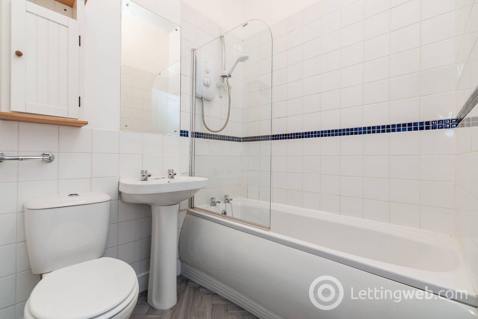 Property to rent in Holland Street, Aberdeen, AB25
