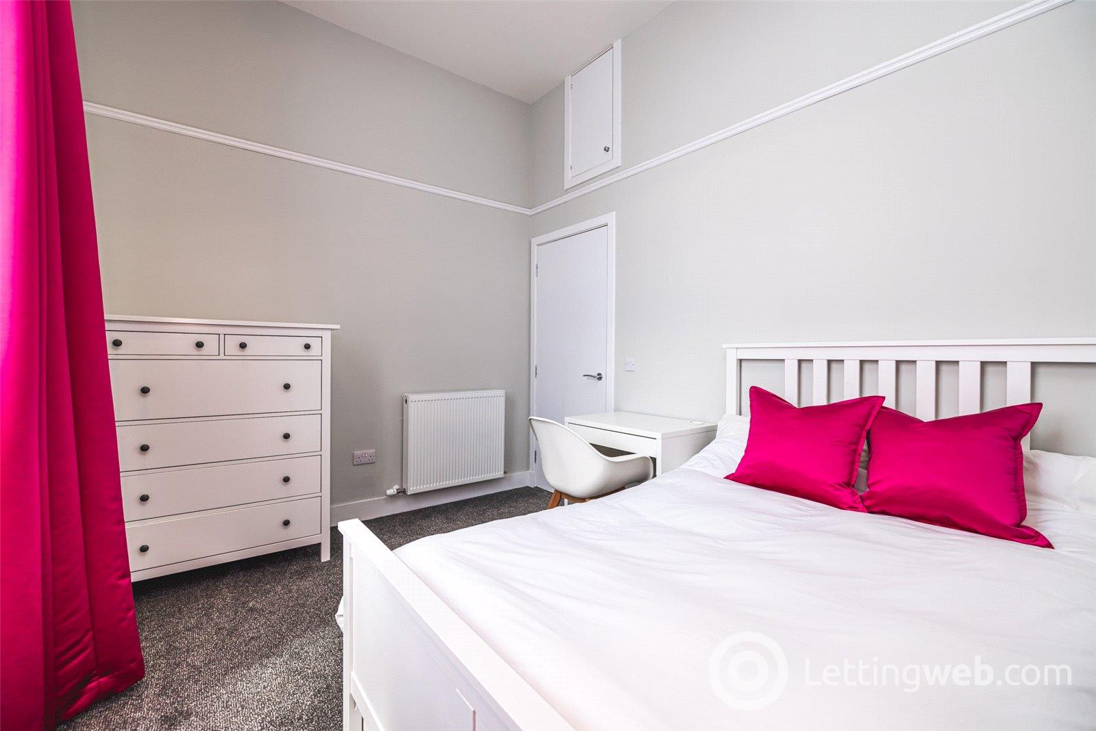 Property to rent in Union Street, Aberdeen, AB11