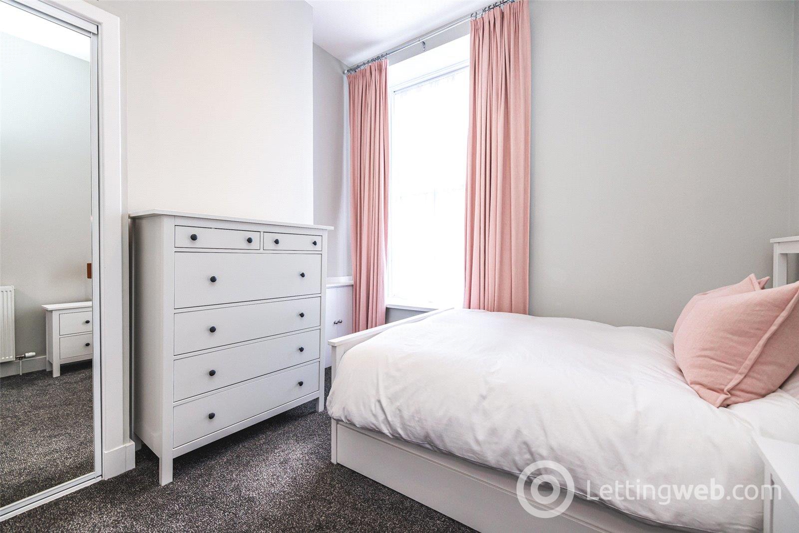 Property to rent in Union Street, Aberdeen, AB11