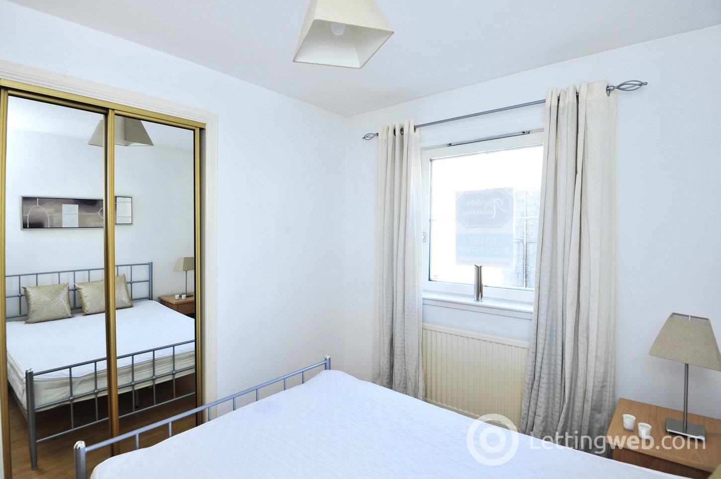 Property to rent in Whitehall Mews, Aberdeen, AB25