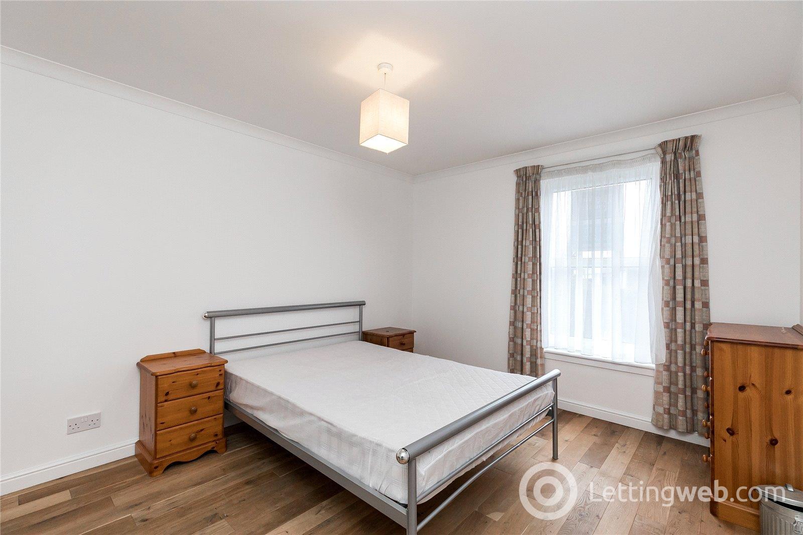 Property to rent in Stanley Street, Aberdeen, AB10