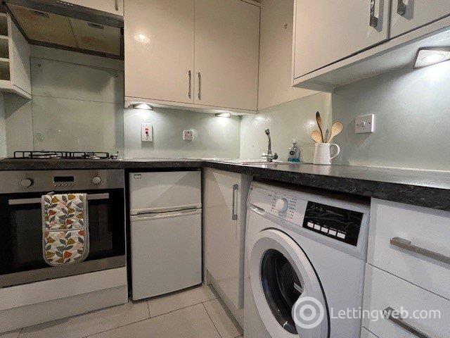 Property to rent in 39C Nellfield Place, West End, Aberdeen, AB10