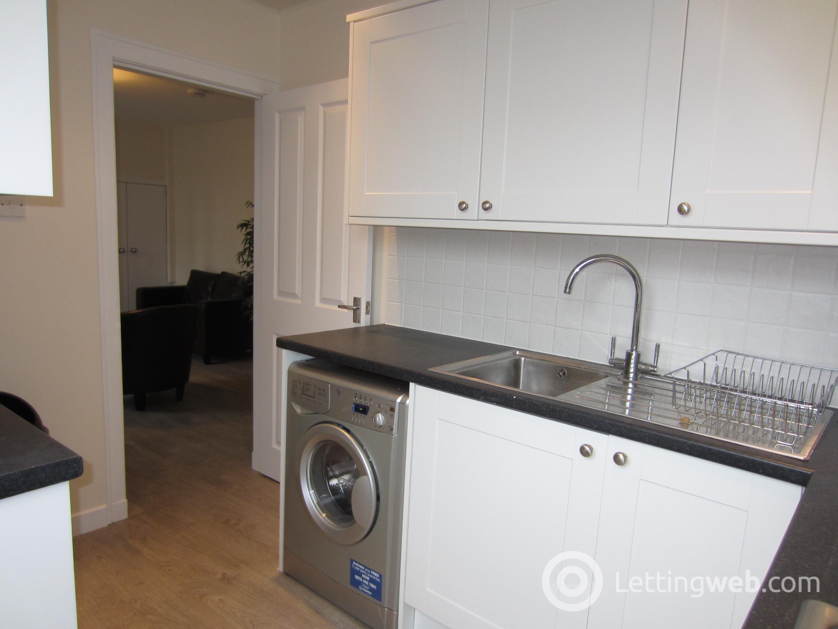 Property to rent in Broomhill Road, Aberdeen, AB10
